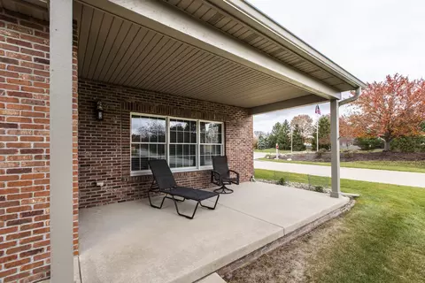 2 Arbor Ct, Bloomington, IL 61704 photo 33