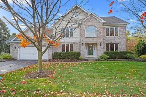 472 Bond Dr, Batavia, IL 60510