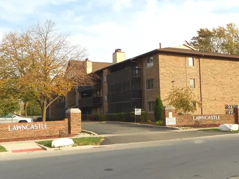 10401 Menard Ave #101, Oak Lawn, IL 60453