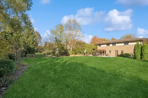 Exterior - 900 Oak Dr, Glencoe, IL 60022 photo 7 of 7