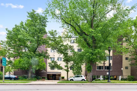 835 Ridge Ave #303, Evanston, IL 60202