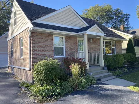 396 W Saint Charles Rd, Elmhurst, IL 60126