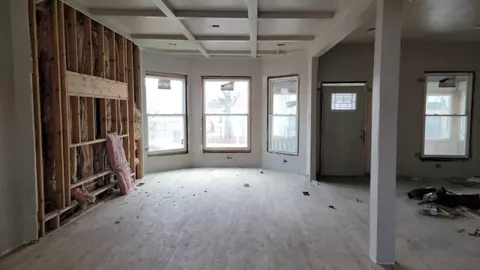 2018 E 73rd St, Chicago, IL 60649 photo 4