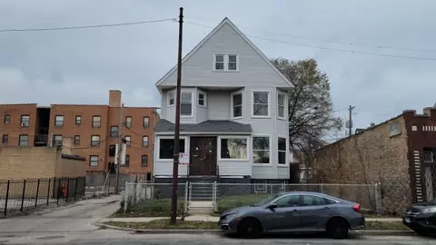 2018 E 73rd St, Chicago, IL 60649