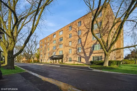 1455 Shermer Rd #102C, Northbrook, IL 60062