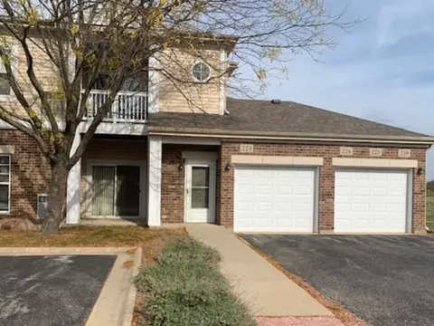 226 Club House Ln #226, Oswego, IL 60543