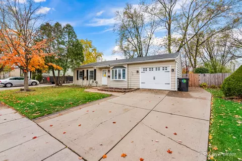718 Sunset Cir, Streamwood, IL 60107