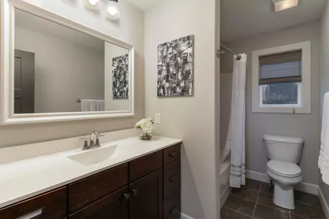 Bath - 1112 Travertine Rd, Normal, IL 61761 photo 5 of 5