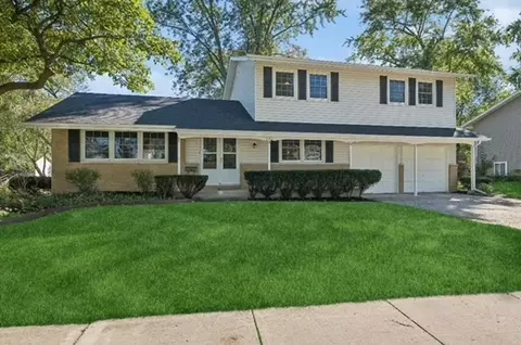 851 E Anderson Dr, Palatine, IL 60074