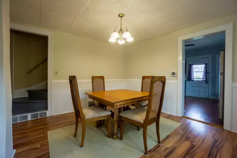 Dining - 424 3rd Ave, Ottawa, IL 61350 photo 2 of 2