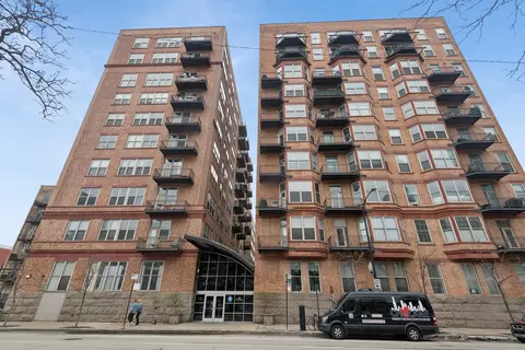 500 S Clinton St #911, Chicago, IL 60607