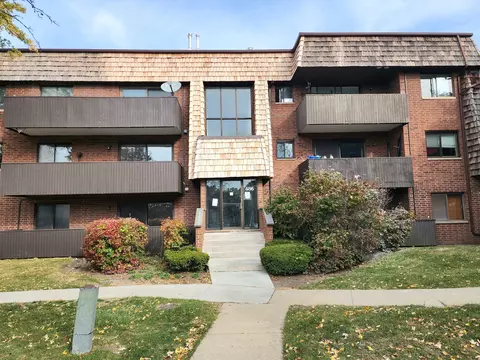 486 Timber Ridge Dr #103, Carol Stream, IL 60188