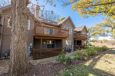 895 Millcreek Cir, Elgin, IL 60123 photo 17