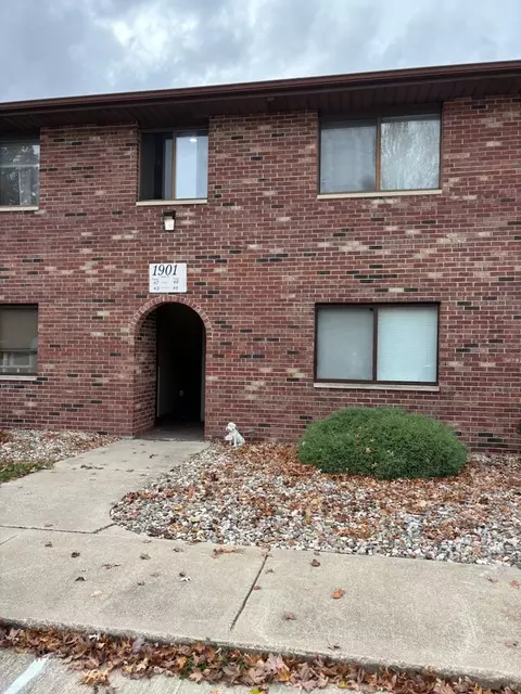 1901 Beck Dr #7, Urbana, IL 61802