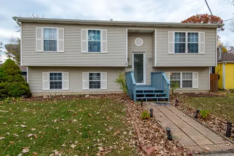 33845 N Oak St, Grayslake, IL 60030