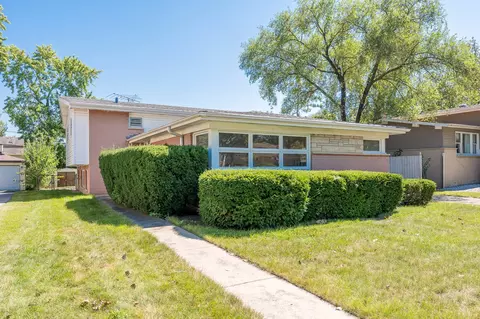 9407 Ozark St, Morton Grove, IL 60053