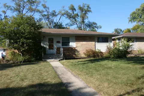 136 Dennis Dr, Bensenville, IL 60106