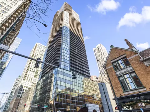10 E Ontario St #5107, Chicago, IL 60611