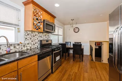 Kitchen - 752 E 146th St, Dolton, IL 60419 photo 2 of 3
