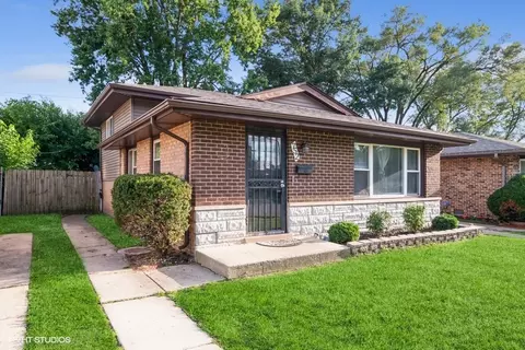 752 E 146th St, Dolton, IL 60419