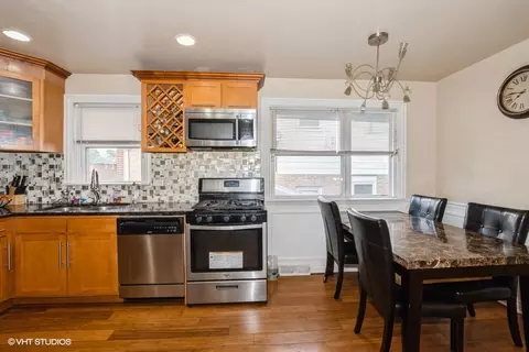 Kitchen - 752 E 146th St, Dolton, IL 60419 photo 3 of 3