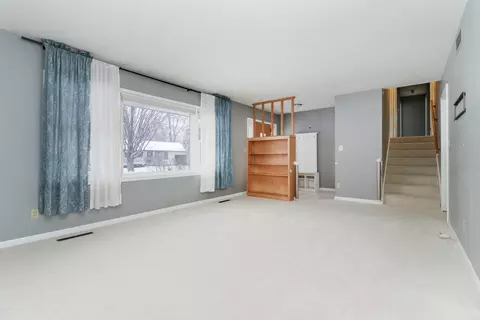 Living - 310 Margaret Ave, Normal, IL 61761 photo 3 of 10