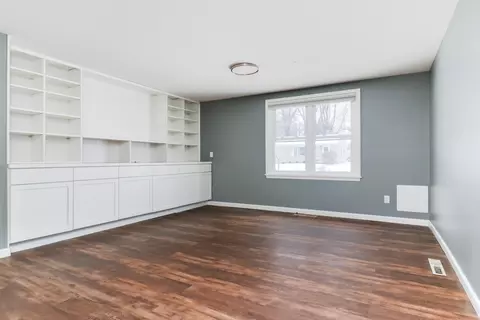 Living - 310 Margaret Ave, Normal, IL 61761 photo 8 of 10