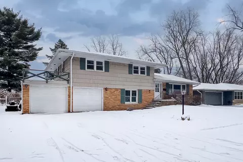 Exterior - 310 Margaret Ave, Normal, IL 61761 photo 2 of 7