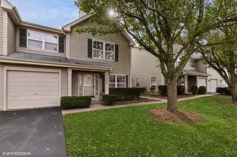 1325 Orleans Dr, Mundelein, IL 60060
