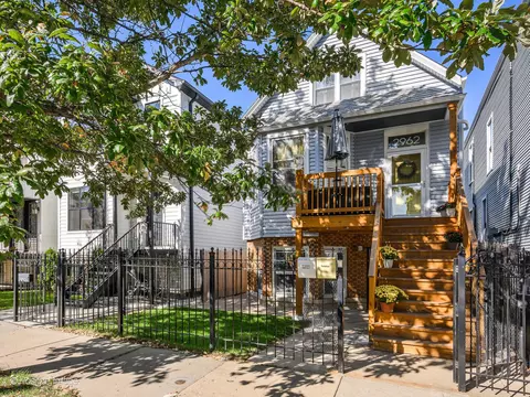 2962 N Allen Ave, Chicago, IL 60618