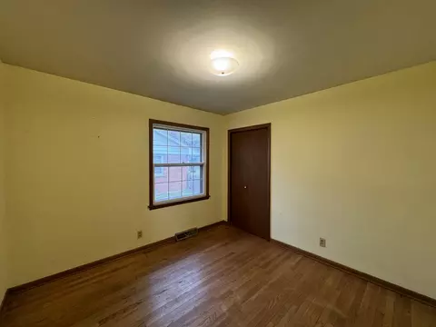 Bedroom - 780 Gary Ave, Aurora, IL 60506 photo 5 of 6