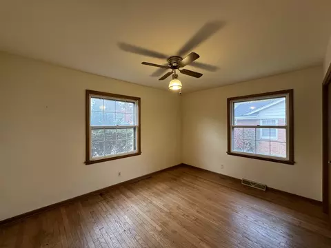Bedroom - 780 Gary Ave, Aurora, IL 60506 photo 3 of 6
