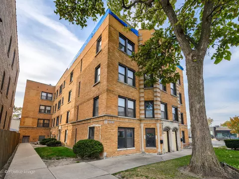 3756 N Bernard St #1B, Chicago, IL 60618