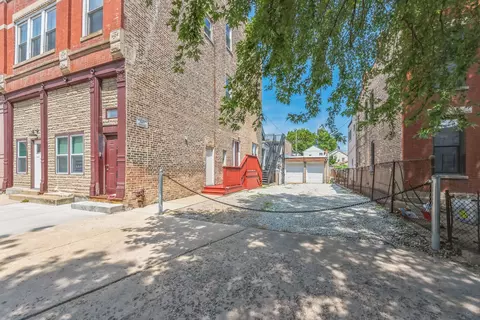 460 W 29th St, Chicago, IL 60616
