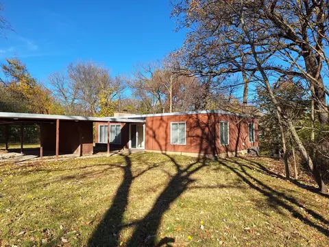 Undisclosed, Elgin, IL 60123