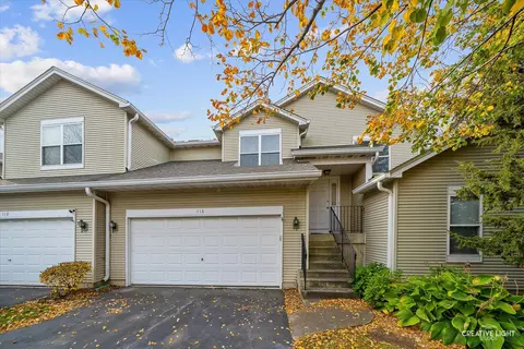 116 Woodland Cir #116, North Aurora, IL 60542