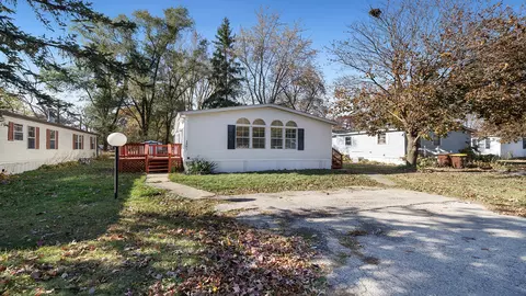 12962 Park Way, Poplar Grove, IL 61065