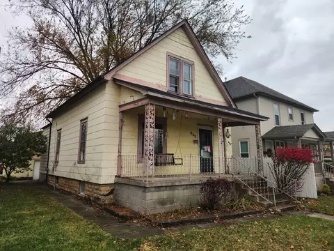 835 S Washington Ave, Kankakee, IL 60901 photo 2