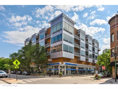 3920 N Sheridan Rd #309, Chicago, IL 60613