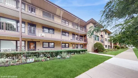 4845 N Harlem Ave #3, Chicago, IL 60656