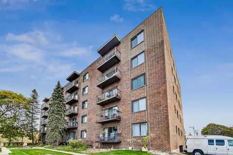 6505 N Nashville Ave #105, Chicago, IL 60631