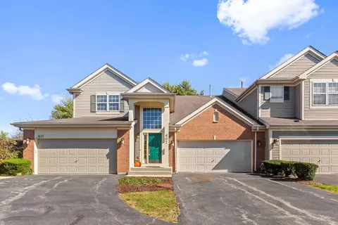 607 Creekside Cir #4-2, Gurnee, IL 60031