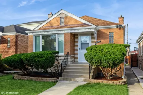 10748 S Eberhart Ave, Chicago, IL 60628