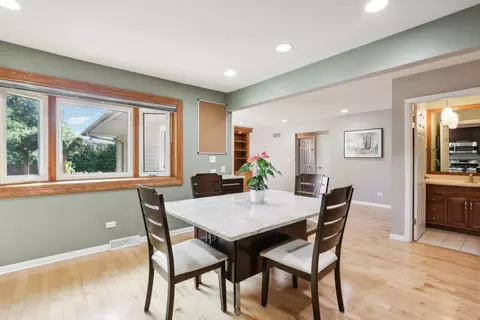 Dining - 1821 E Cree Ln, Mount Prospect, IL 60056 photo 2 of 2