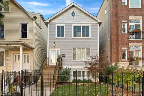 1637 W Wolfram St #1, Chicago, IL 60657
