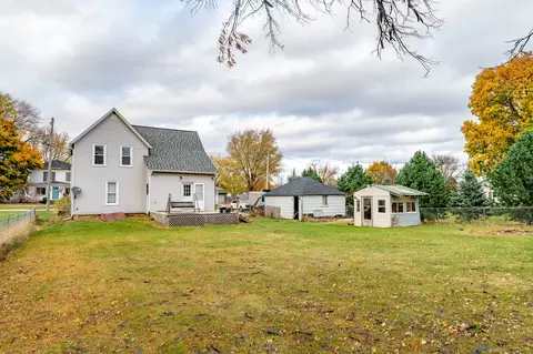205 E 3rd St, Leaf River, IL 61047 photo 4