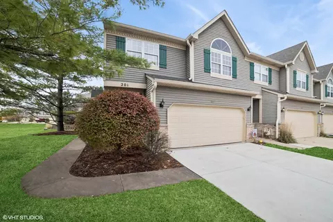 201 Dunridge Cir, East Dundee, IL 60118