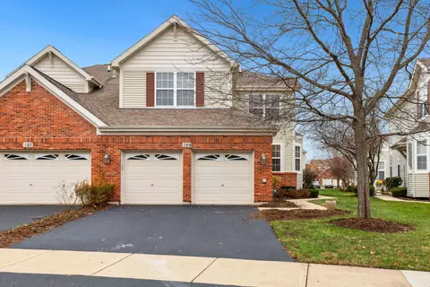 199 Remington Dr, Saint Charles, IL 60175