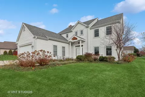 17206 W Gurnee Glen Dr, Gurnee, IL 60031
