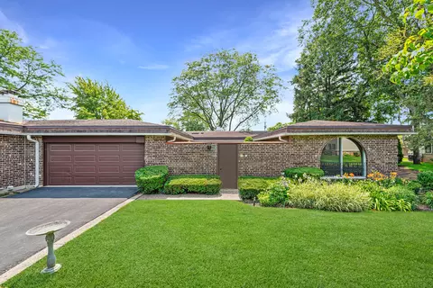 2580 Salceda Dr, Northbrook, IL 60062